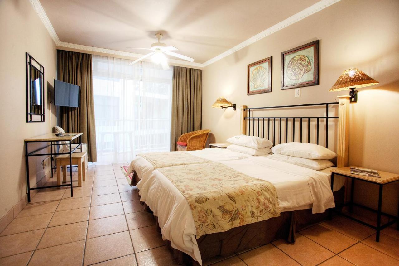 The Reef Apartments Ист-Лондон Экстерьер фото