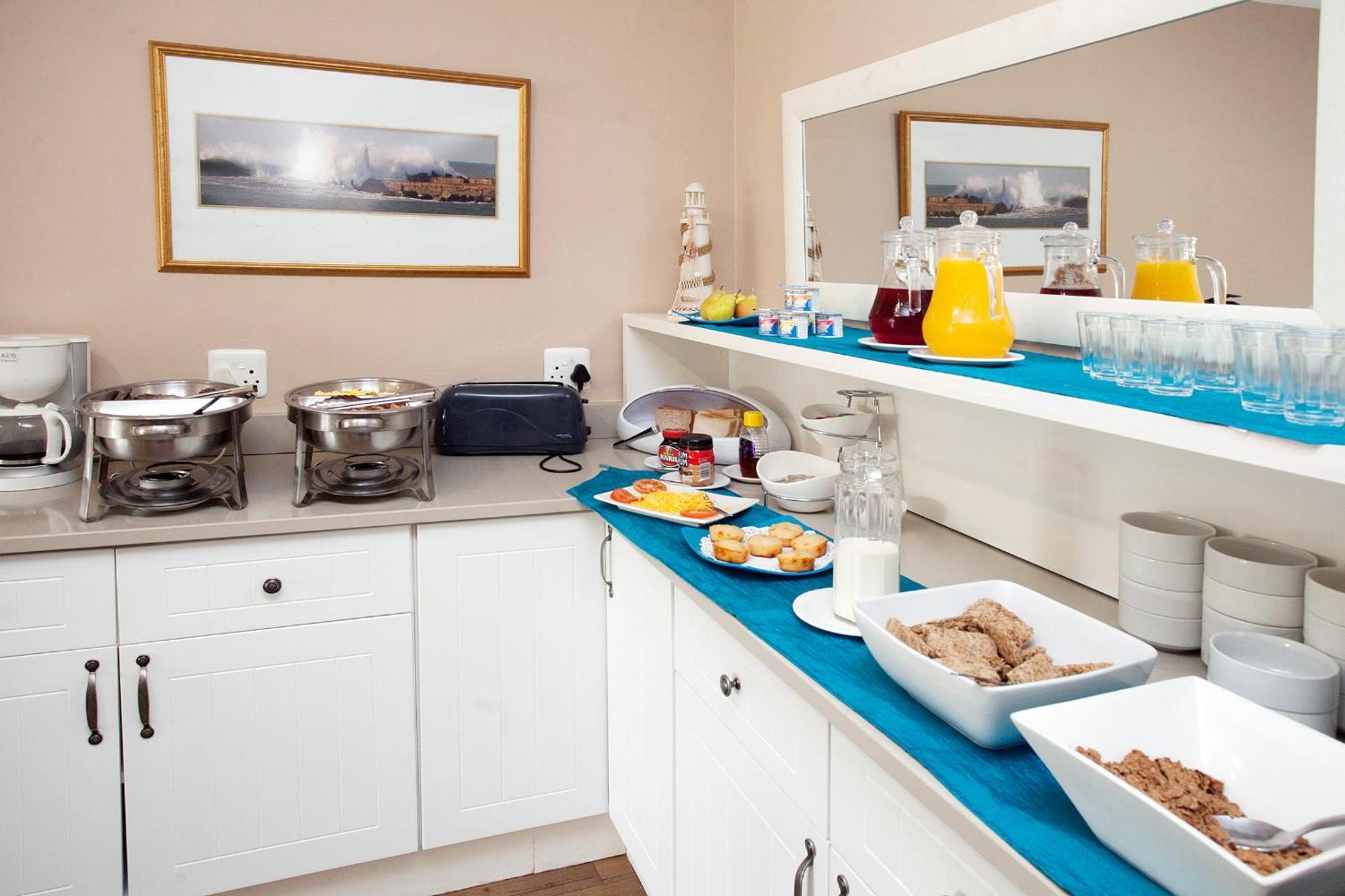 The Reef Apartments Ист-Лондон Экстерьер фото